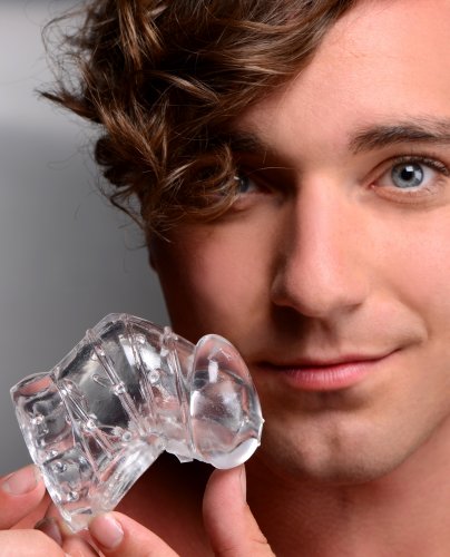 AE974detainedrestrictivecagewnubs