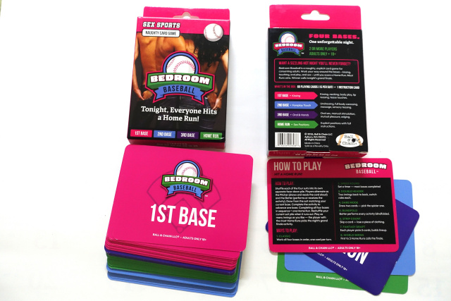 BEDROOM BASEBALL CARD GAME